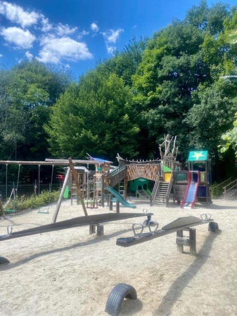 Lichtrijk A- frame Huisje - Zon-Bos-tuin-natuur Durbuy Buitenkant foto